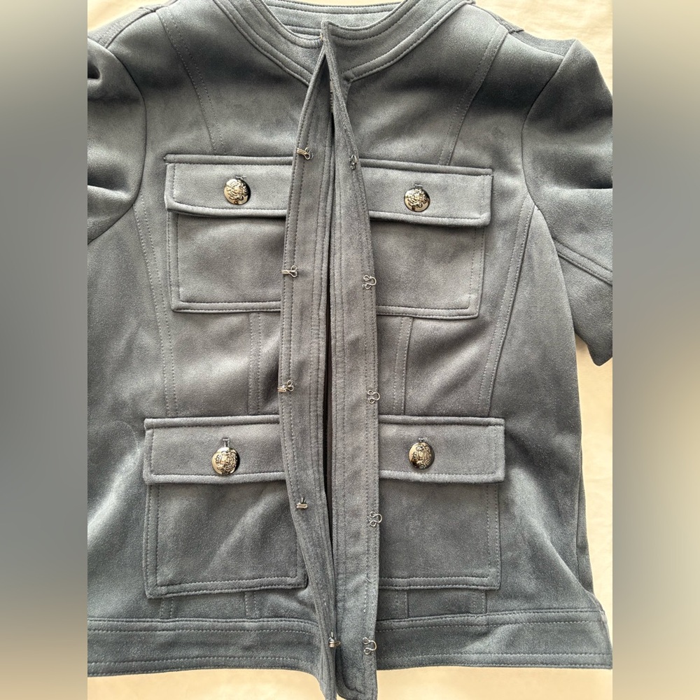 NWOT-Carmen Marc Valvo Faux Suede Women's Slate Blue Pocket Jacket - Picture 7 of 13